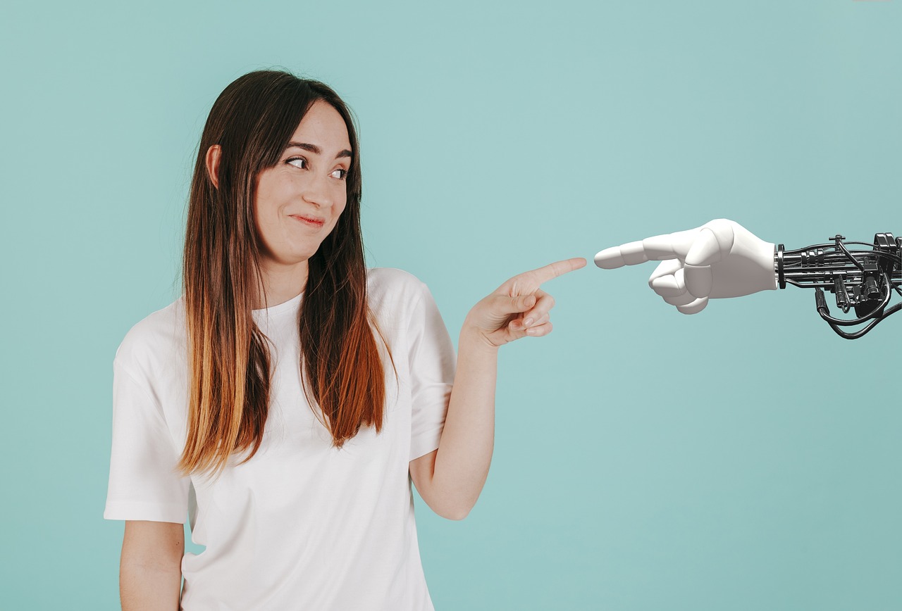 AI SDR vs Human SDR: Which one is better for your Sales Team?