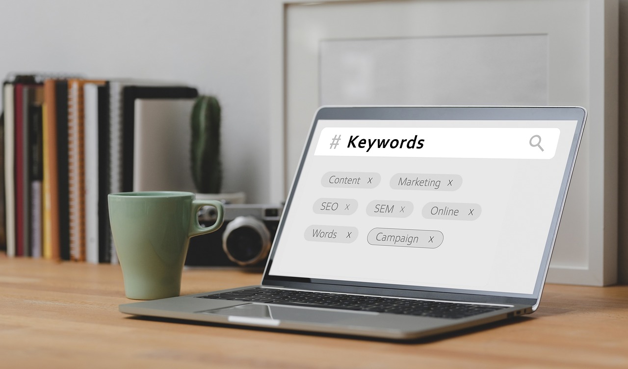 Branded vs Non-Branded Keywords: The Ultimate Guide to Attracting and Converting Customers in 2025